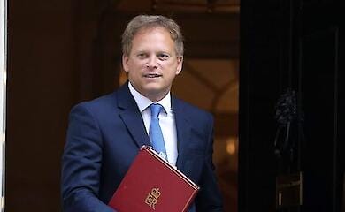 Китай надає Росії летальну зброю - Міністр оборони Британії