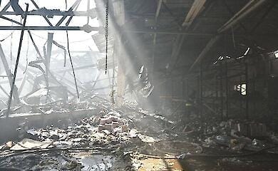 Обстріл Харкова: у ДСНС показали наслідки російського удару по друкарні