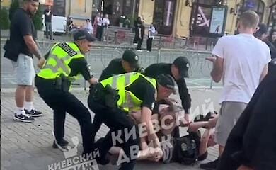 Полиция задержала участников массовой драки на Крещатике