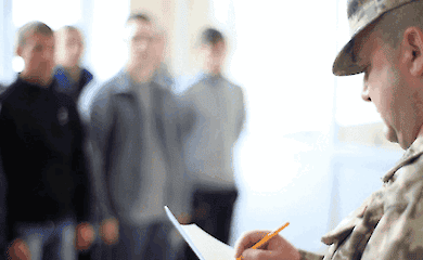 Некоторые предприятия могут забронировать работников от мобилизации: как это сделать