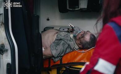 У Києві загасили дві пожежі на одній вулиці