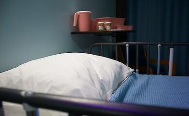 В Киеве взрослый мужчина занялся сексом с 15-леьней девочкой в больнице