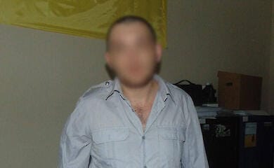 У Києві затримали ревнивця, який ударив ножем товариша по чарці