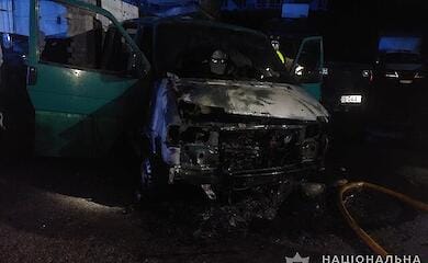 В Днепре подожгли автомобиль ТЦК