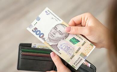 Пенсіонери мають право на щомісячну надбавку за донорство