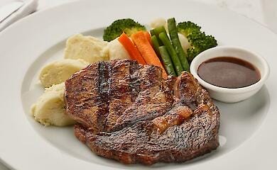 Соус із чорної смородини до м'яса: класичний і з медом