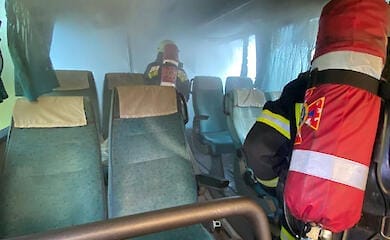 На Львовщине загорелся автобус, в котором было 28 детей