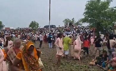 В Індії на релігійному заході загинули 116 осіб