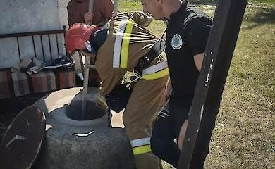 На Николаевщине мужчину спасли из 4-метрового колодцы