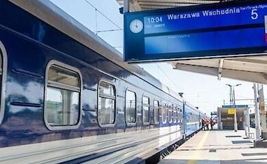 УЗ изменила время онлайн продаж билетов на международные поезда