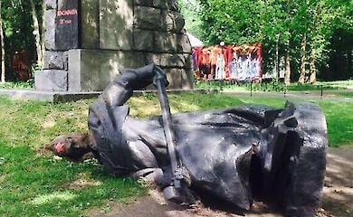 В Киеве определили еще 53 объекта, которые демонтируют в рамках декоммунизации