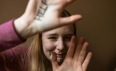 Полиция не помогала пострадавшей от домашнего насилия, пока не вмешался Омбудсман