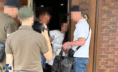 У Львові затримали експрокурора та його тещу-адвокатку за організацію схем для ухилянтів