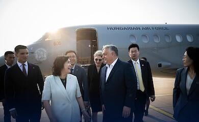 Орбан прибыл в Пекин