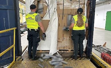 У Польщі затримано українця з контрабандою сигарет на кілька мільйонів