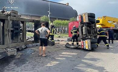 На Волині перекинулася вантажівка