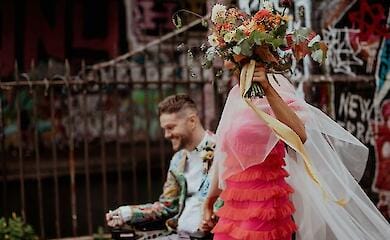 Стало известно, сколько пар в 2024 году поженились, а сколько развелось