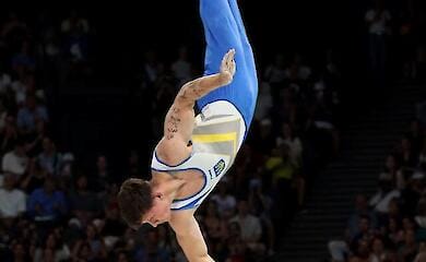 Наш гимнаст Илья Ковтун взял серебро на брусьях 