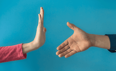 Безробітним пропонують нелегальну та низькооплачувану зайнятість. ВПО стикаються з додатковою дискримінацією