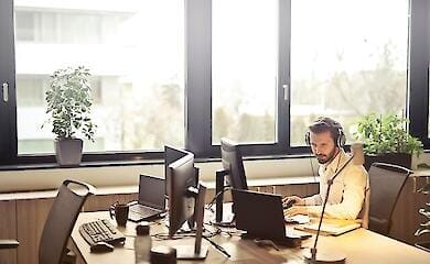 Ситуация на рынке труда: каких специалистов ищут в Украине