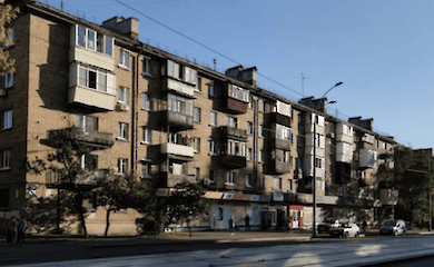 Незважаючи на війну, в Україні знову піднімається тема знесення "хрущовок"