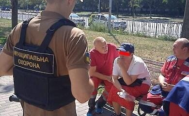 Неадекватна жінка влаштувала погром у бібліотеці ім. Павла Тичини. Павла Тичини та вкрала книги