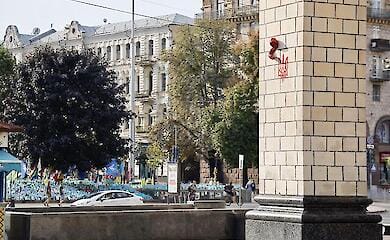 Відомий французький художник розмістив свою скульптуру в Києві