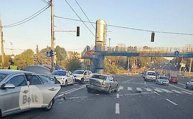 У Києві сталася ДТП за участю таксі