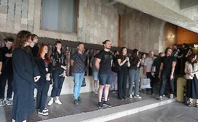 У Харкові попрощалися з 18-річною художницею Нікою Кожушко, яка загинула під час російського обстрілу