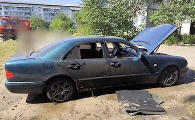 У Київській області чоловік спалив автомобіль сусіда, щоб той не переїжджав