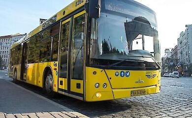У Києві перестануть ходити деякі автобуси і тролейбуси