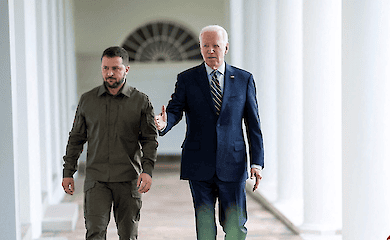 Названы зарплаты лидеров государств