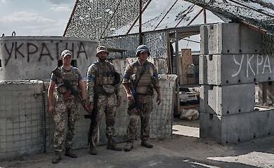 Розвідка Британії показала знімки зруйнованих мостів під Курськом