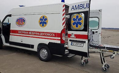 На Полтавщині жінка побила фельдшера швидкої, яка намагалася їй допомогти