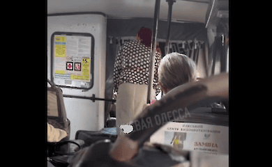 В Одессе чиновница с матом набросилась на водителя маршрутки 