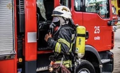 В трех районах Киева обнаружены обломки ракет, в Соломенском районе бушует пожар