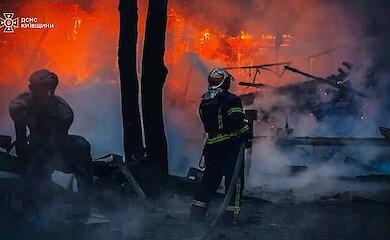 Під Києвом повністю згорів двоповерховий ресторан 