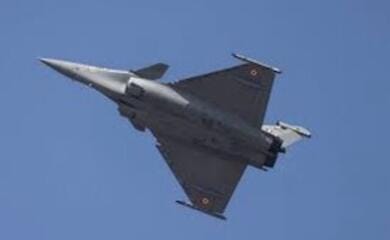 Франція планує передати Україні три винищувачі Mirage у 2025 році