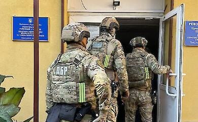 У Києві працівники ТЦК продавали "білі квитки" - 40% призовників знято з обліку