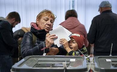 Референдум в Молдове разделил голоса населения пополам: почему это произошло