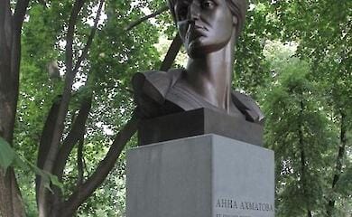 У Києві хочуть демонтувати пам'ятники Булгакову, Ахматовій і Глинці