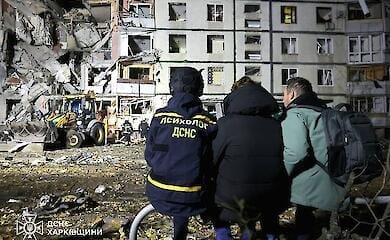 Авіаудар по Харкову: зруйновано під'їзд, двоє людей загинули, серед них дитина