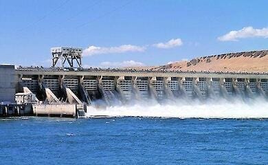 Пошкодження дамби Курахівського водосховища: вода продовжує прибувати
