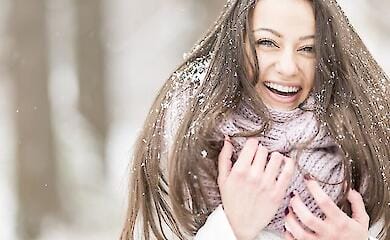 Зимовий догляд за шкірою: прості поради для захисту від холоду без зайвих витрат