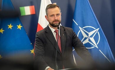 Міністр оборони Польщі дорікнув Україні в "короткій пам'яті" і відповів Зеленському