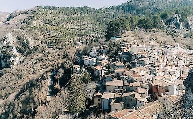 Будинок за один євро: італійське село продасть нерухомість противникам Трампа 