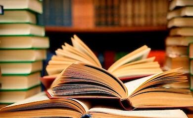Українцям дадуть 908 гривень на книги: хто зможе отримати гроші
