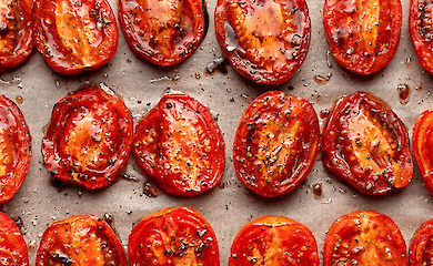  Три рецепта запеченных томатов, каждый из которых имеет свой особенный вкус