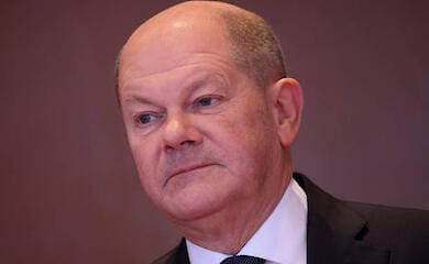 Шольц готовий до нових переговорів із Путіним, незважаючи на невдалий дзвінок