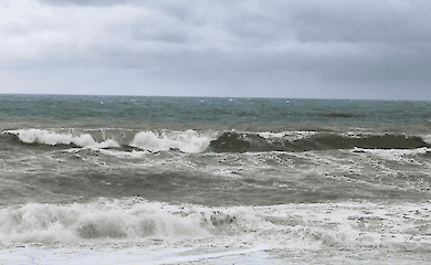 В Черном море тонет еще одно российское судно